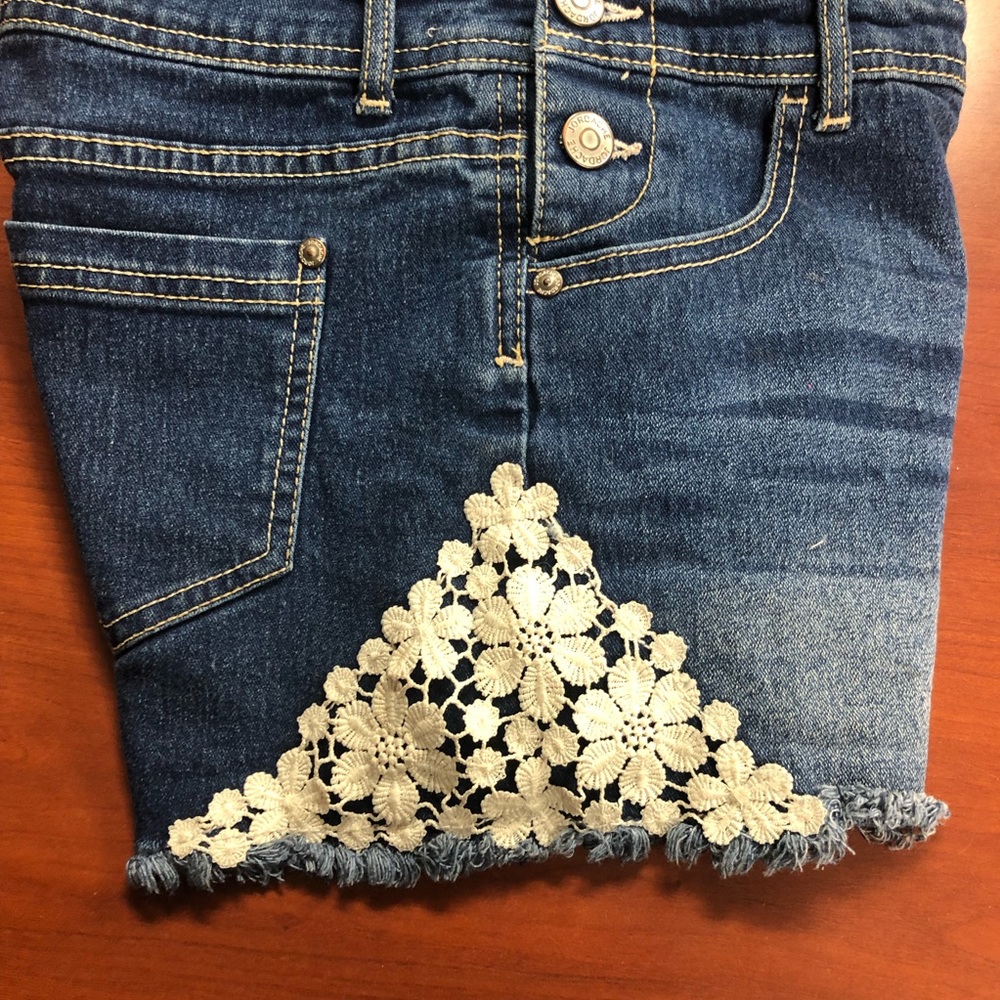 Kids Jordache Shortalls Size 10-12 Large Embroider Denim Overalls Shorts Girls - Picture 7 of 15